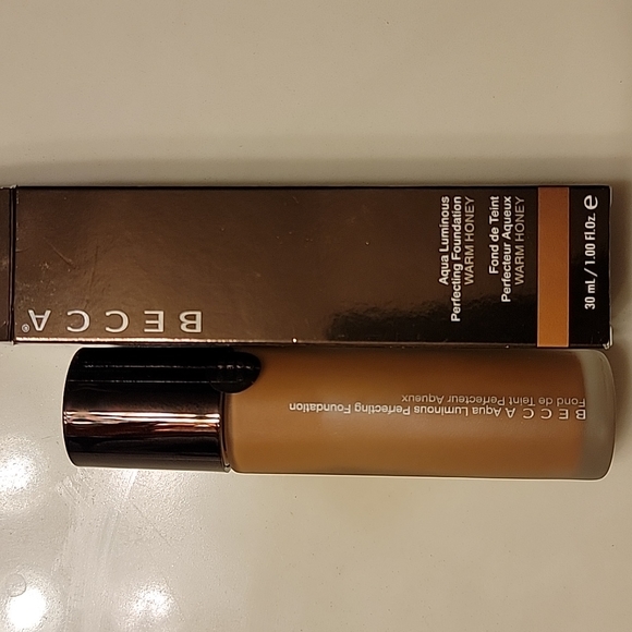 Becca Skin Luminous Foundation, Deep Bronze - Picture 2 of 2